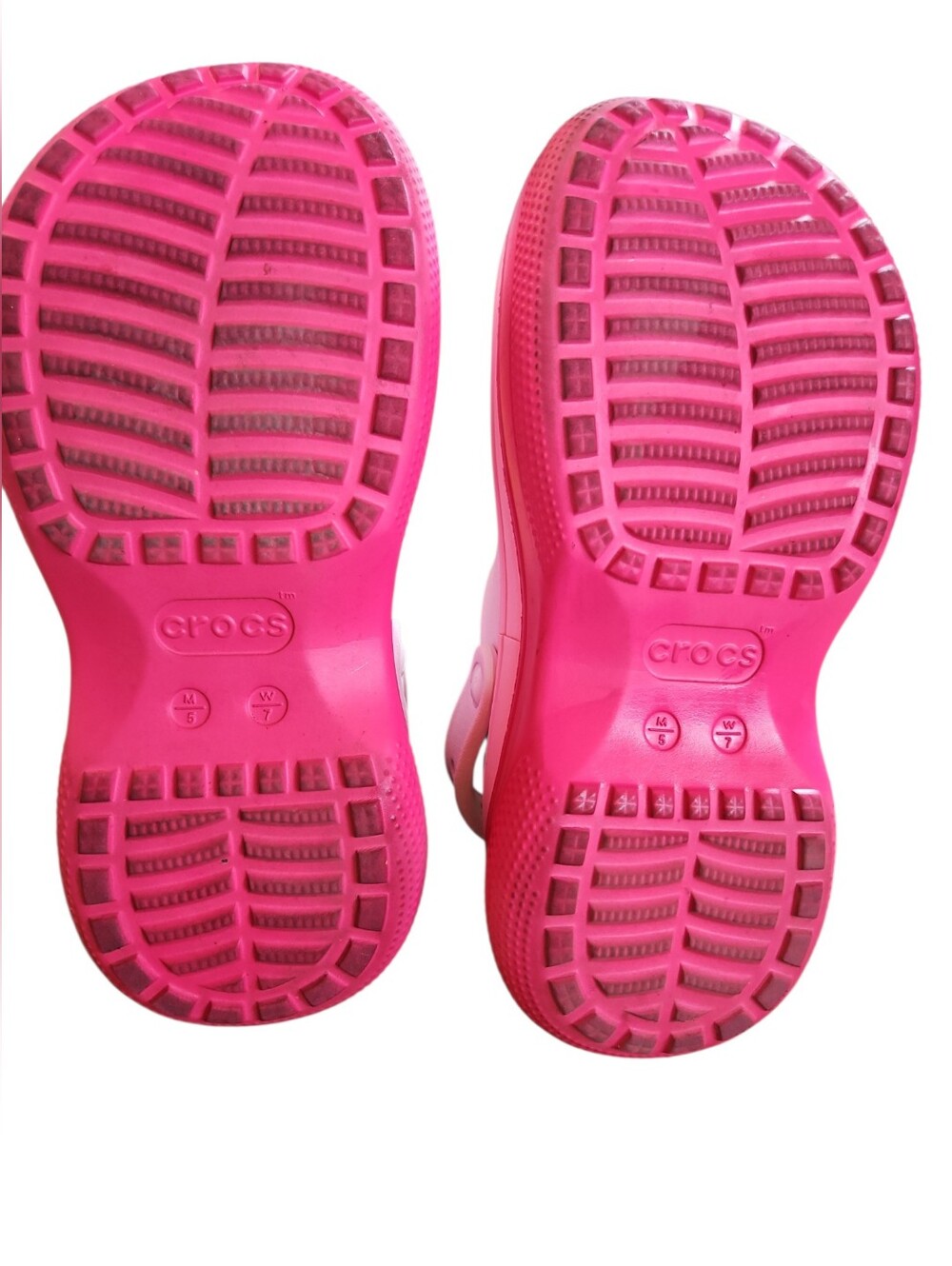 Crocs Classic Platform Clog – Women's 7 / Men's 5 – Pink & White - Picture 4 of 5
